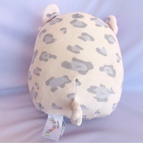 8" Squishmallows Rosie the Pig "Friends" - Picture 3 of 7